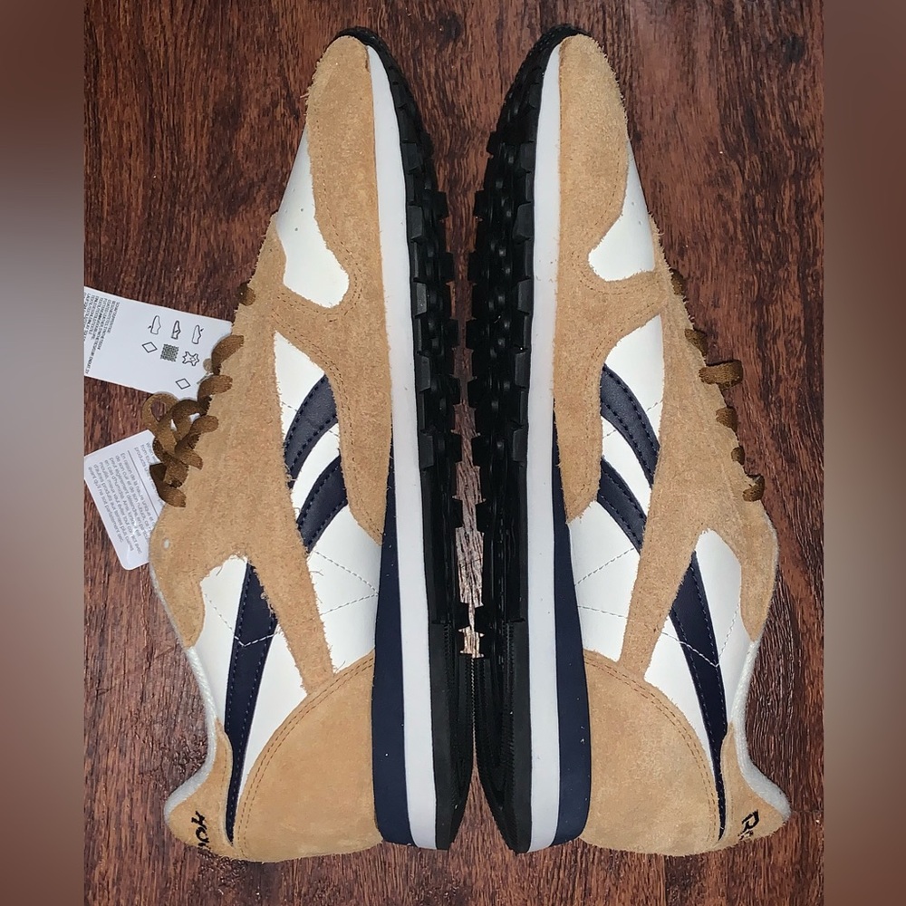 Reebok - Picture 10 of 14